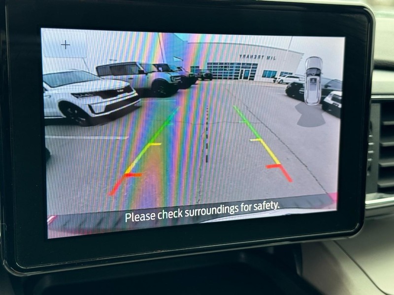 Ford Explorer Vehicle Image 21