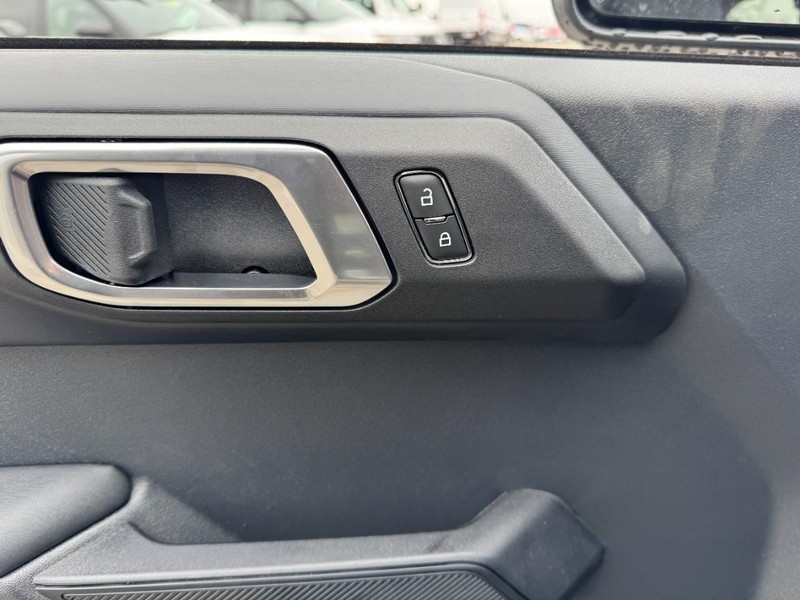 Ford Bronco Vehicle Image 15