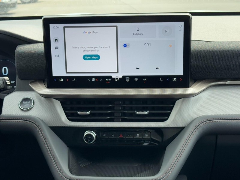 Ford Explorer Vehicle Full-screen Gallery Image 9