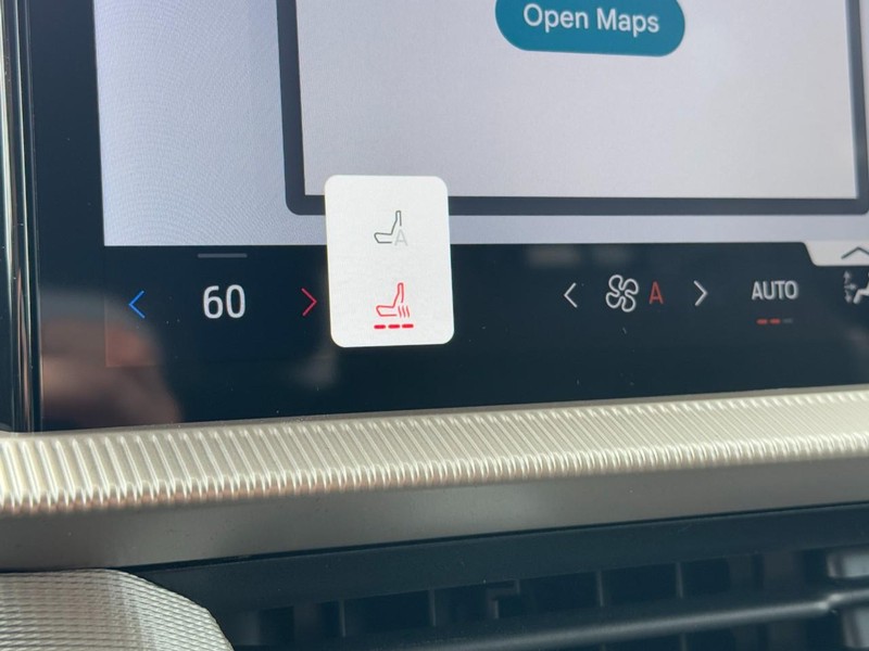 Ford Explorer Vehicle Full-screen Gallery Image 14