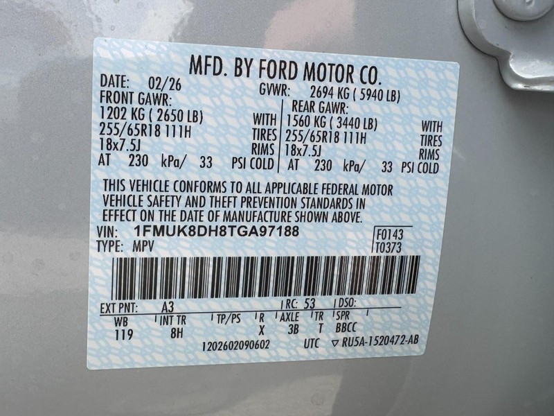 Ford Explorer Vehicle Full-screen Gallery Image 18