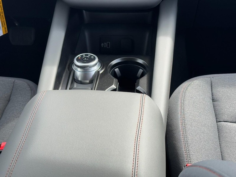 Ford Explorer Vehicle Full-screen Gallery Image 10