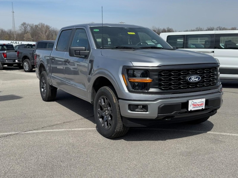 Ford F-150 Vehicle Full-screen Gallery Image 2