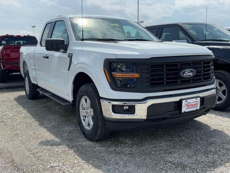 Ford F-150 Vehicle Full-screen Gallery Image 2