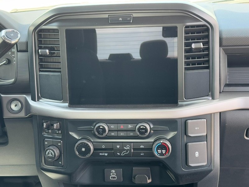Ford F-150 Vehicle Full-screen Gallery Image 8