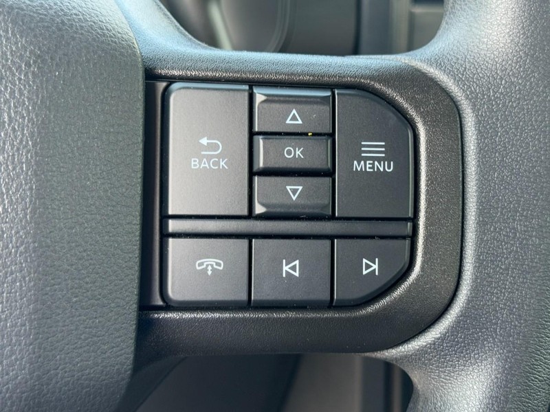Ford F-150 Vehicle Full-screen Gallery Image 11