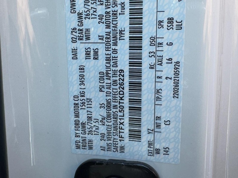 Ford F-150 Vehicle Full-screen Gallery Image 15