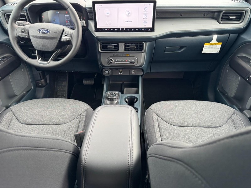 Ford Maverick Vehicle Image 06