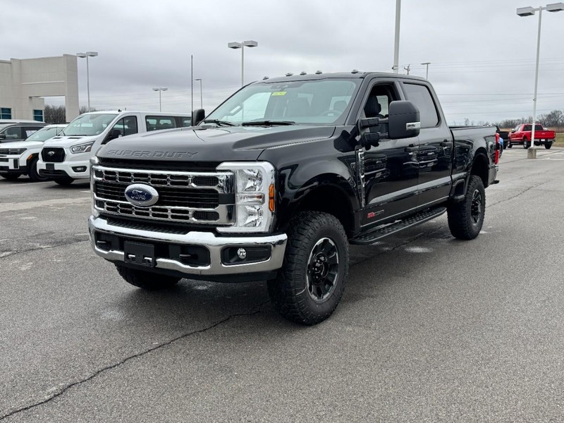 Ford Super Duty F-250 SRW Vehicle Full-screen Gallery Image 7