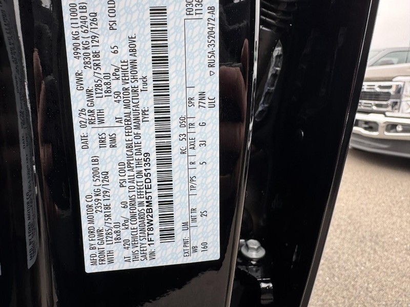 Ford Super Duty F-250 SRW Vehicle Full-screen Gallery Image 22