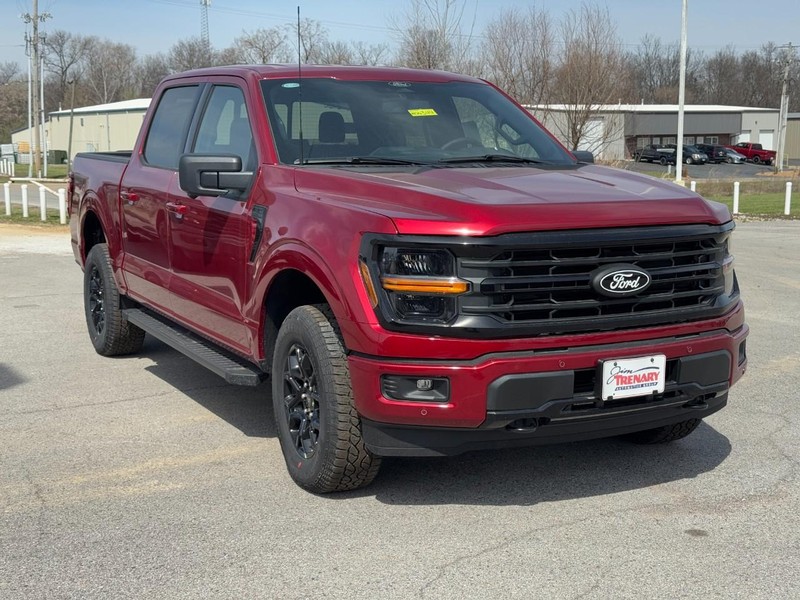 Ford F-150 Vehicle Full-screen Gallery Image 2