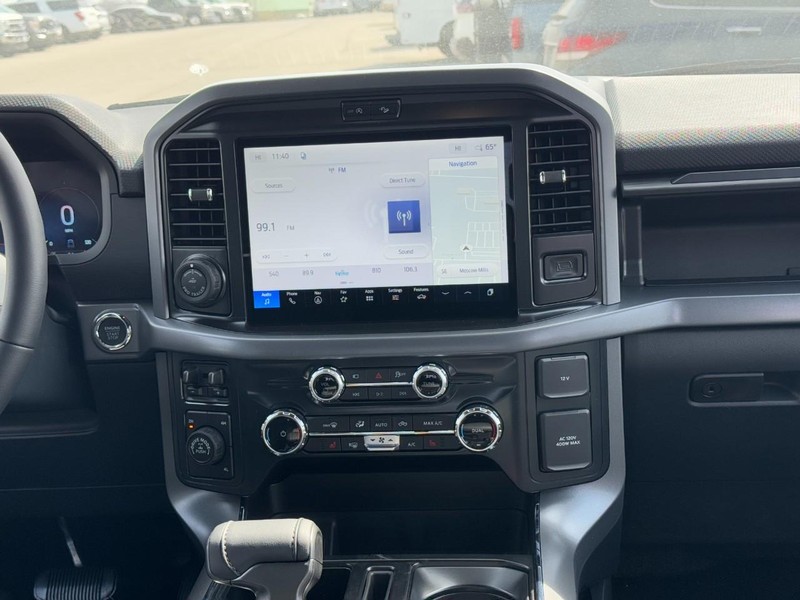 Ford F-150 Vehicle Full-screen Gallery Image 8