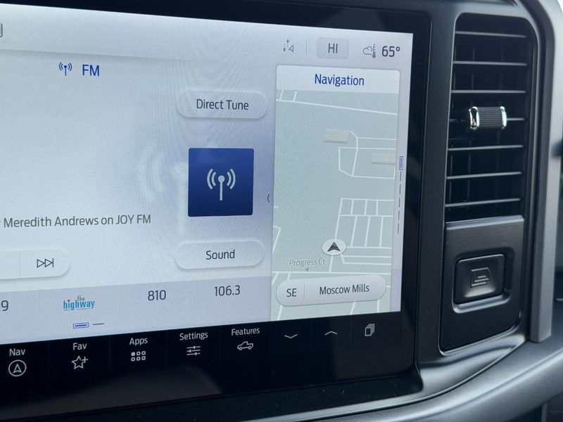 Ford F-150 Vehicle Full-screen Gallery Image 12