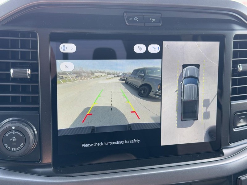 Ford F-150 Vehicle Full-screen Gallery Image 14