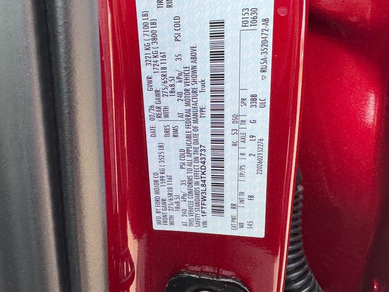 Ford F-150 Vehicle Full-screen Gallery Image 16