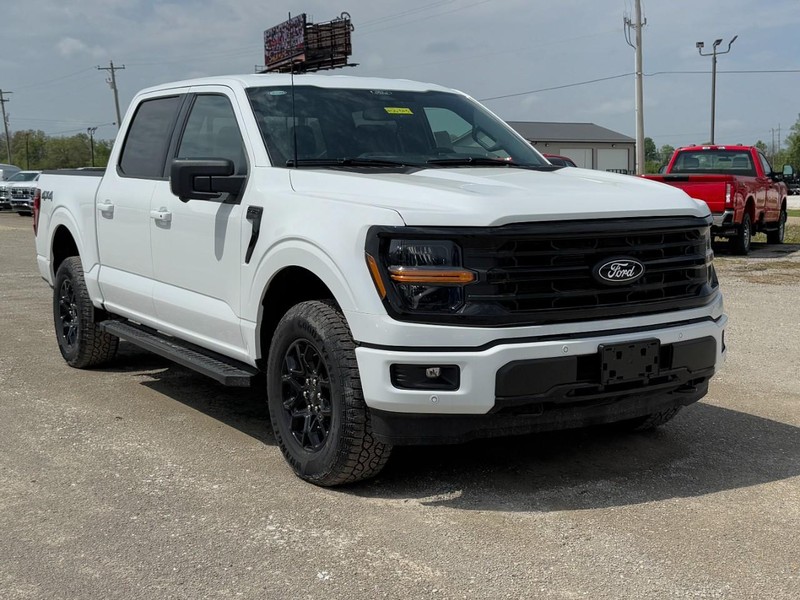 Ford F-150 Vehicle Full-screen Gallery Image 2