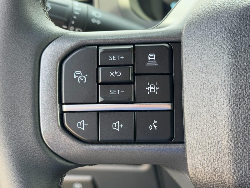 Ford F-150 Vehicle Full-screen Gallery Image 10