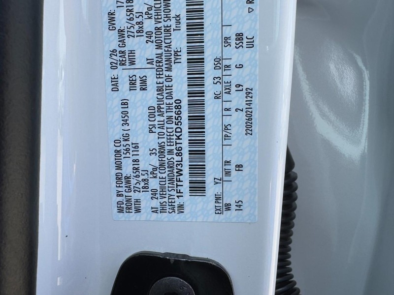 Ford F-150 Vehicle Full-screen Gallery Image 16