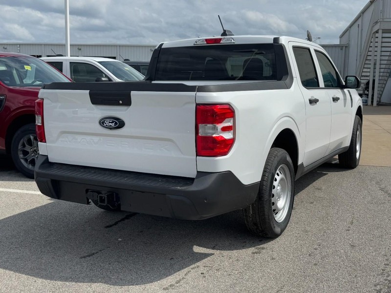 Ford Maverick Vehicle Image 03