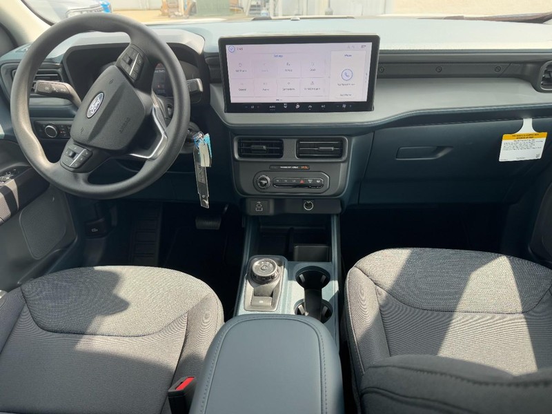 Ford Maverick Vehicle Image 06