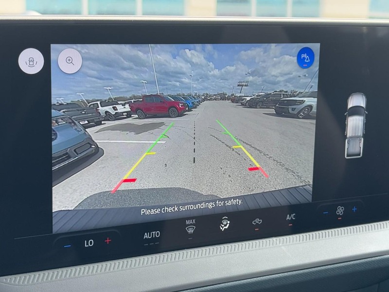 Ford Maverick Vehicle Image 13