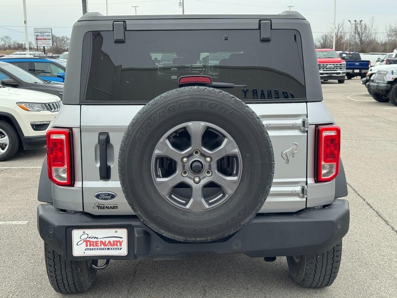 Ford Bronco Vehicle Image 05