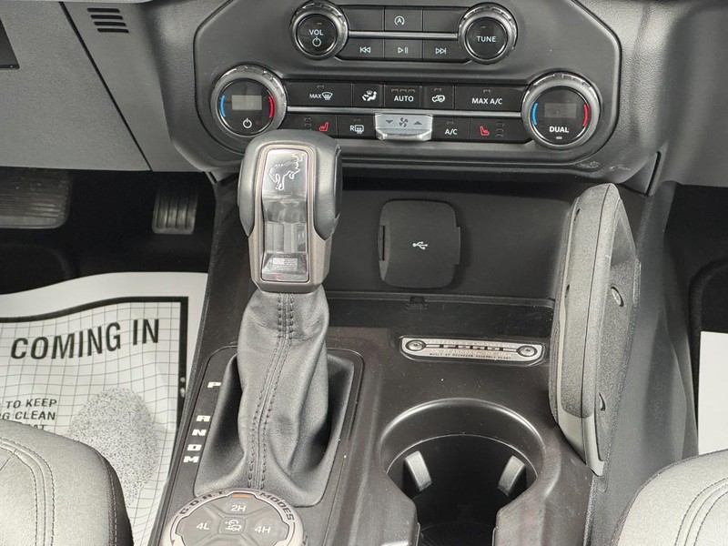 Ford Bronco Vehicle Image 14