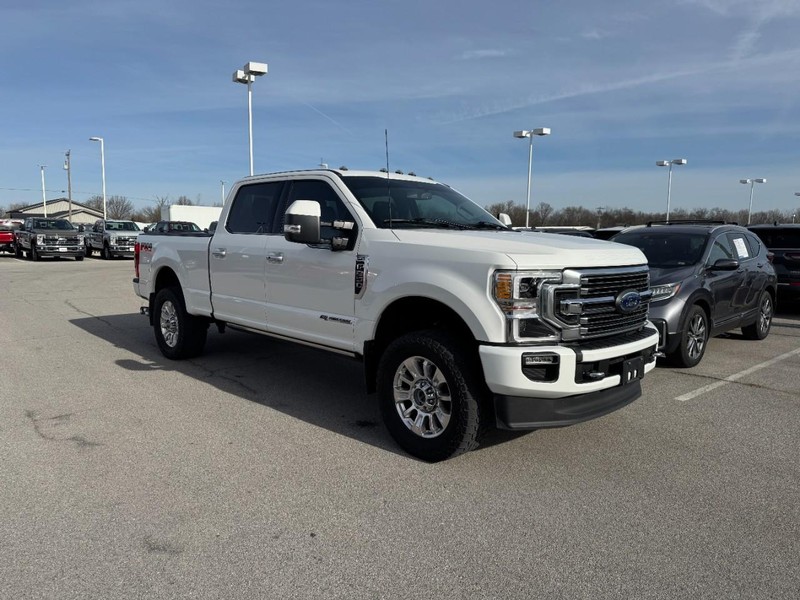 Ford Super Duty F-250 SRW Vehicle Full-screen Gallery Image 2