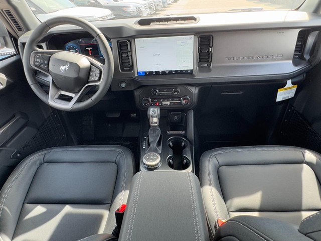 Ford Bronco Vehicle Image 06