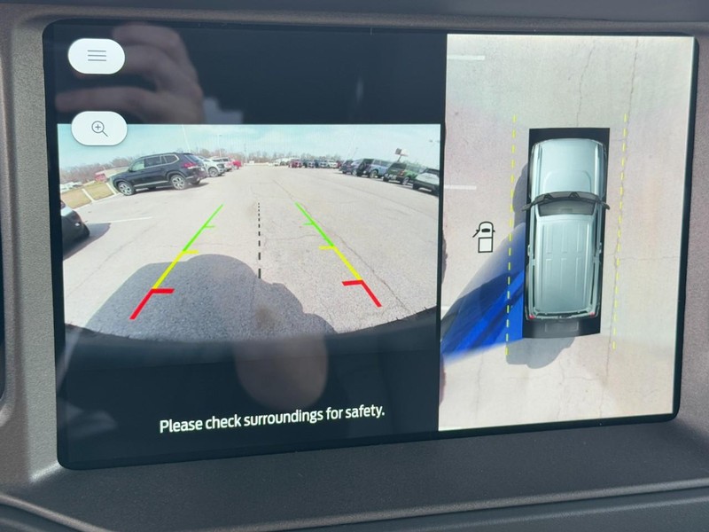 Ford Bronco Vehicle Full-screen Gallery Image 14