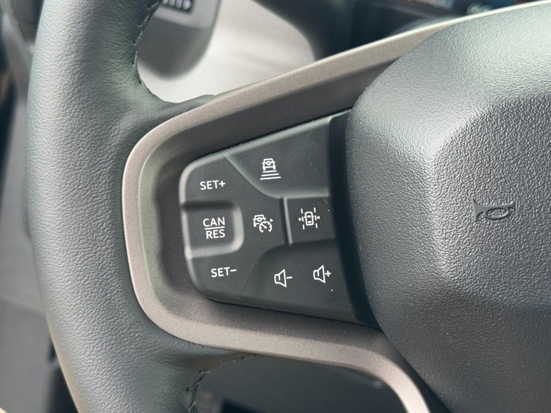 Ford Bronco Vehicle Full-screen Gallery Image 10