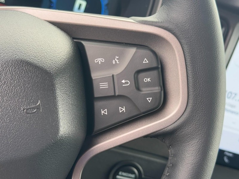 Ford Bronco Vehicle Full-screen Gallery Image 11