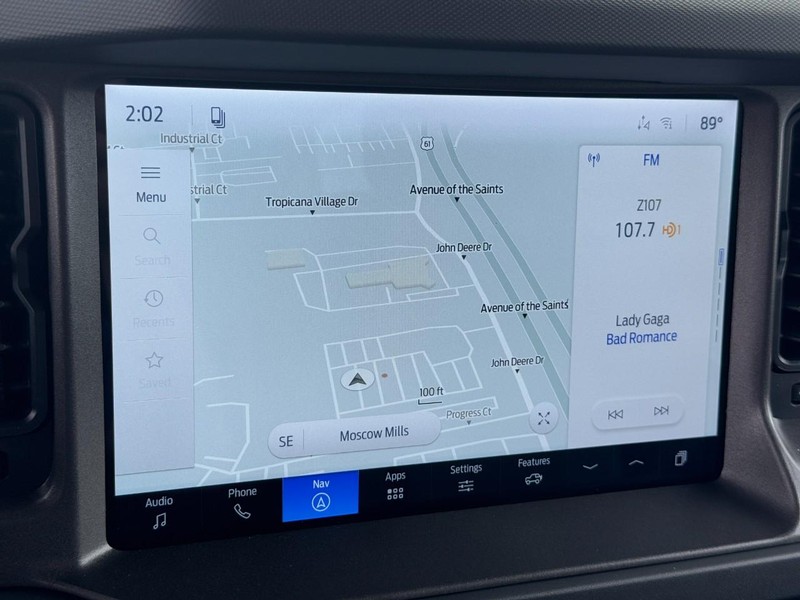 Ford Bronco Vehicle Full-screen Gallery Image 13