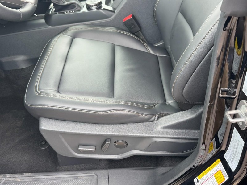 Ford Bronco Vehicle Full-screen Gallery Image 15