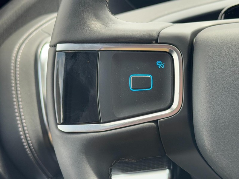 Ford Expedition Max Vehicle Image 11