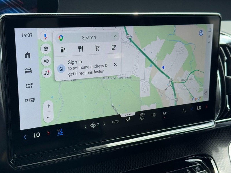 Ford Expedition Max Vehicle Image 14