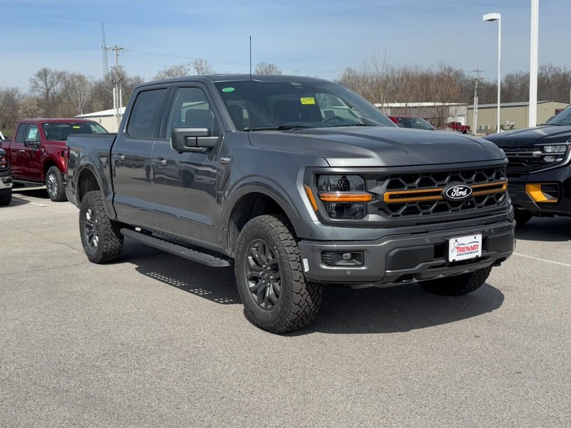 Ford F-150 Vehicle Full-screen Gallery Image 2