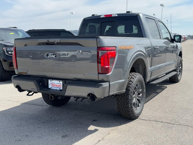 Ford F-150 Vehicle Full-screen Gallery Image 3