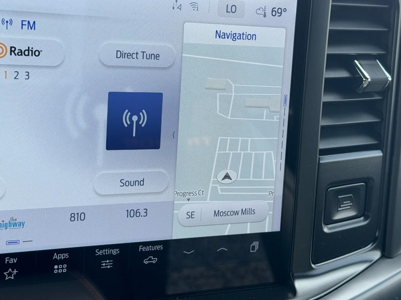 Ford F-150 Vehicle Full-screen Gallery Image 13