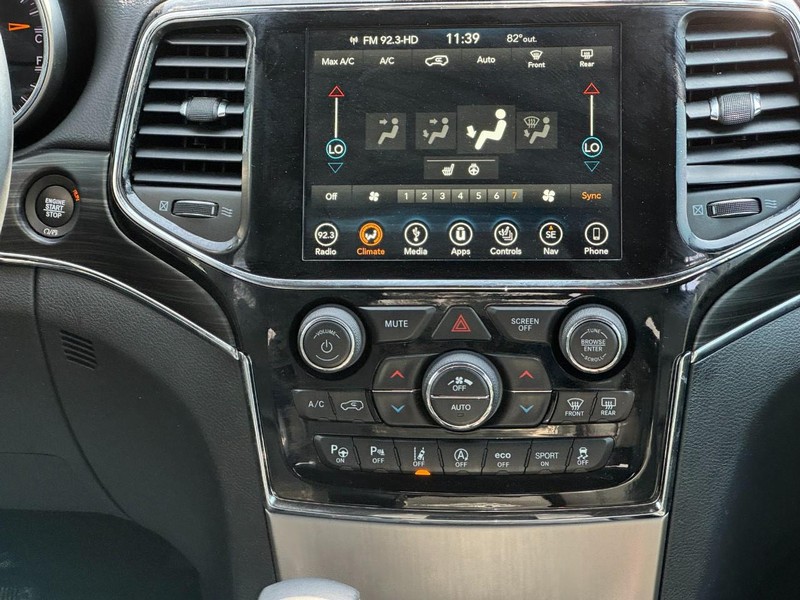 Jeep Grand Cherokee Vehicle Image 13