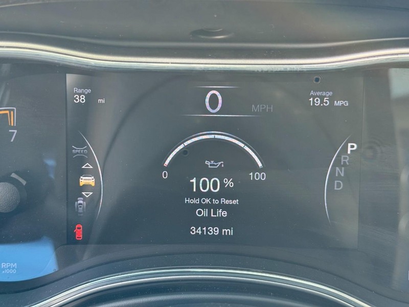 Jeep Grand Cherokee Vehicle Image 20