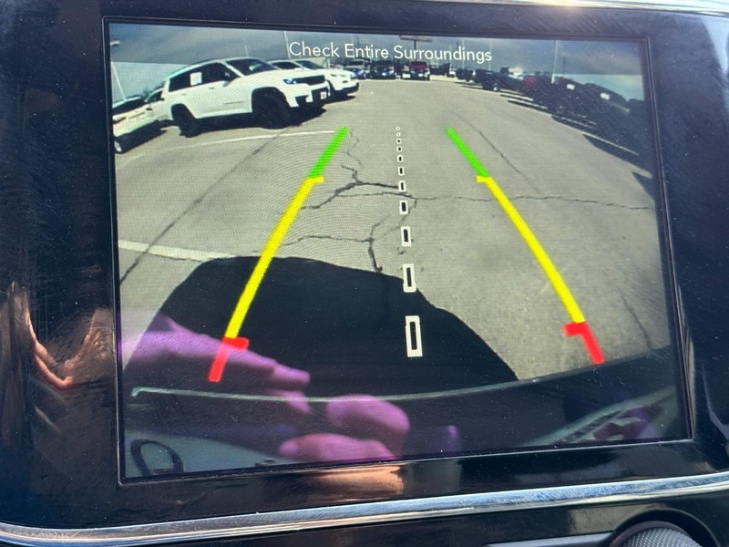 Jeep Grand Cherokee Vehicle Image 22