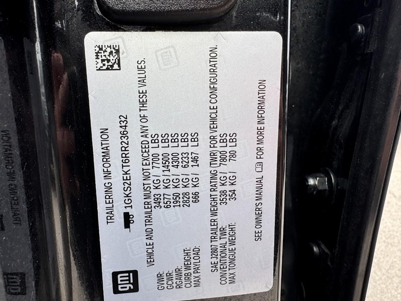 GMC Yukon Vehicle Full-screen Gallery Image 30