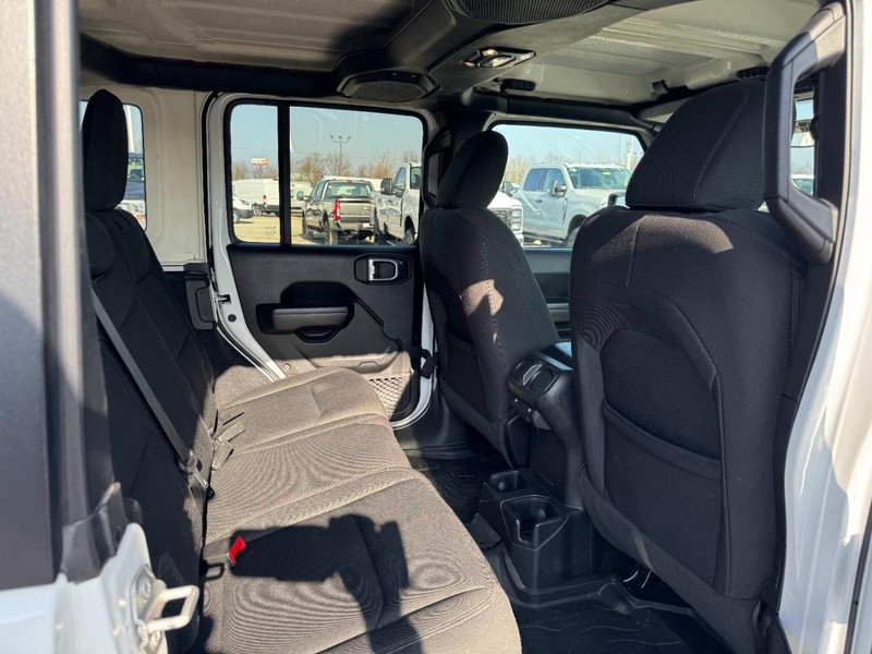 Jeep Wrangler Unlimited Vehicle Image 10