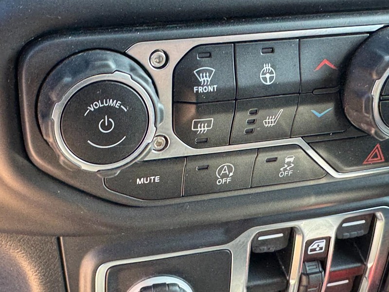 Jeep Wrangler Unlimited Vehicle Image 22