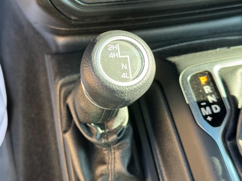 Jeep Wrangler Unlimited Vehicle Image 23