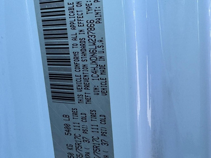 Jeep Wrangler Unlimited Vehicle Image 26