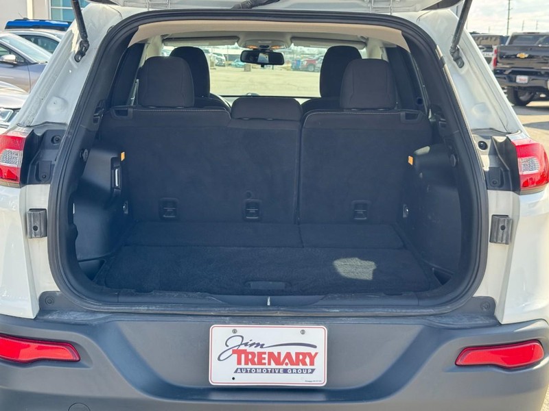 Jeep Cherokee Vehicle Image 04