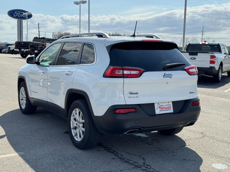 Jeep Cherokee Vehicle Image 06