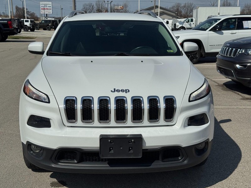 Jeep Cherokee Vehicle Image 09